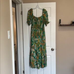 🍃Betsey Johnson beautiful & vivid print dress.